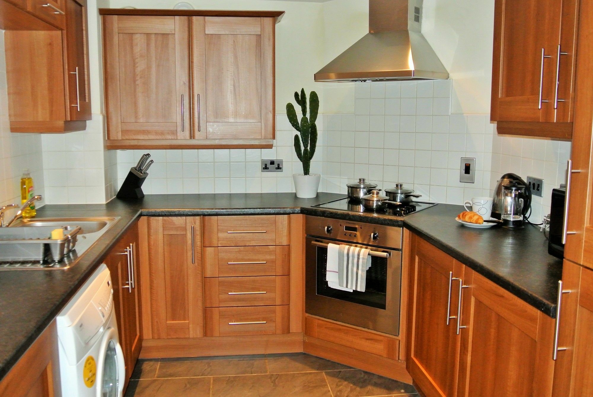 Oyo Approved Serviced Apartments Steam Mill Честер Экстерьер фото