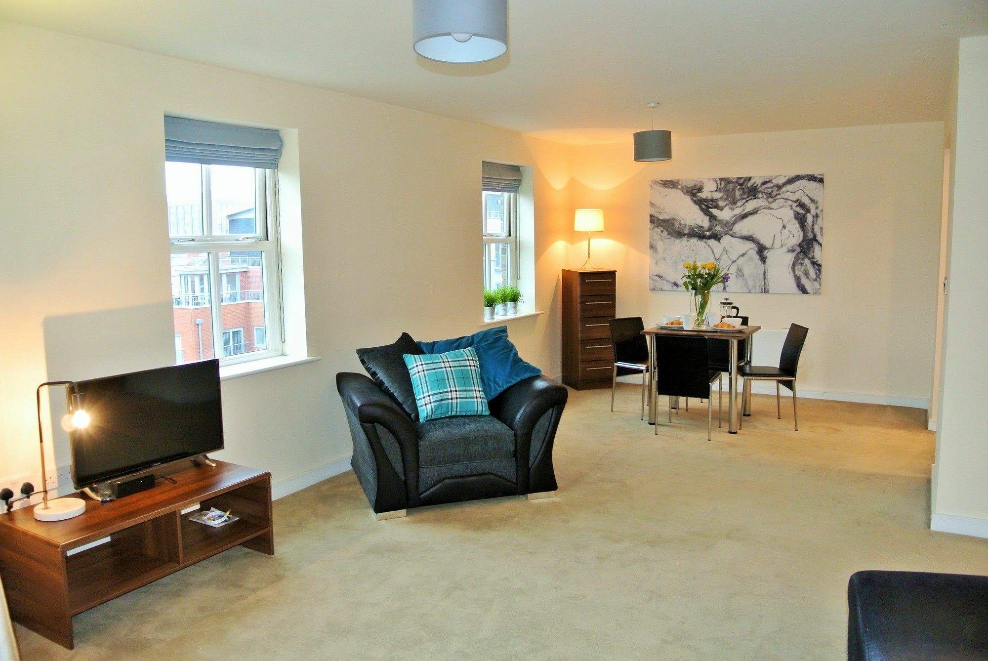 Oyo Approved Serviced Apartments Steam Mill Честер Экстерьер фото